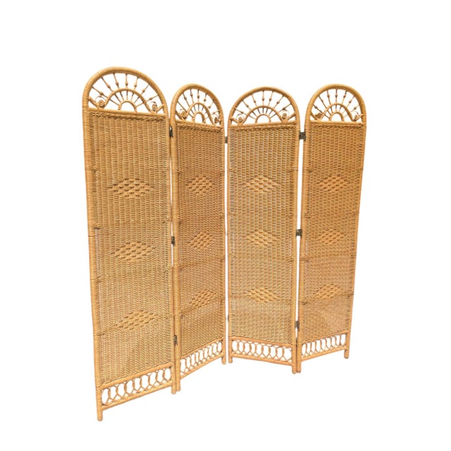 Traditional Vintage Coastal Nantucket Wicker Screen For Sale - Image 3 of 17