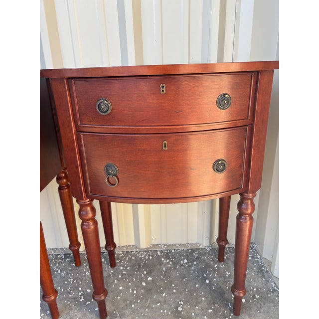 1990s The Bombay Company Federal Style Cherry Bow Front Tables Nightstands - a Pair For Sale - Image 11 of 12