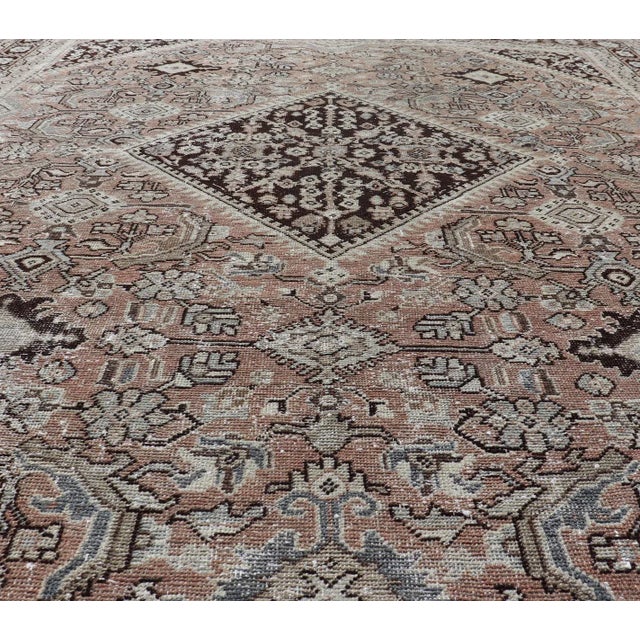 Vintage Sultanabad-Mahal Rug in earthy tones with browns. Keivan Woven Arts / rug PTA-200739, country of origin / type:...