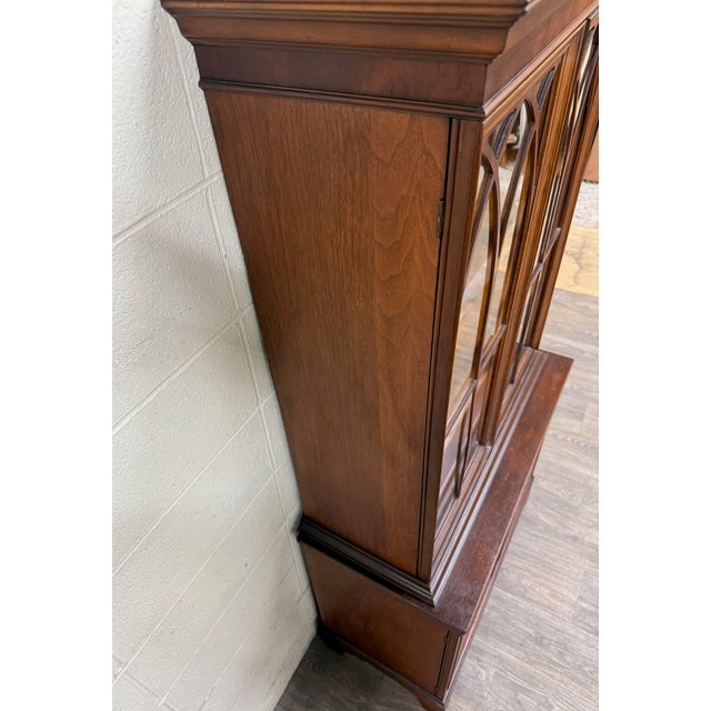 Vintage Georgian Style Mahogany Bookcase Cabinet China Cabinet For Sale - Image 13 of 15
