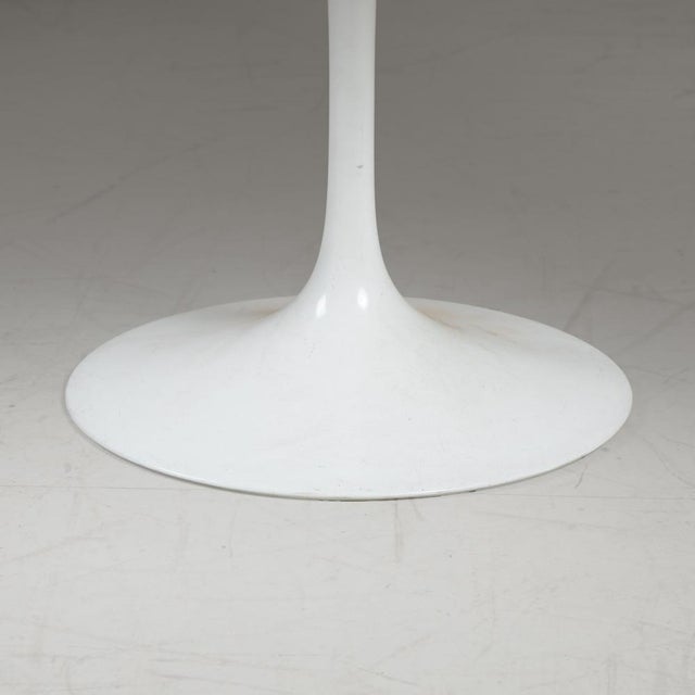 Eero Saarinen Tulip Table in Marble by Eero Saarinen for Knoll, 1955 For Sale - Image 4 of 11