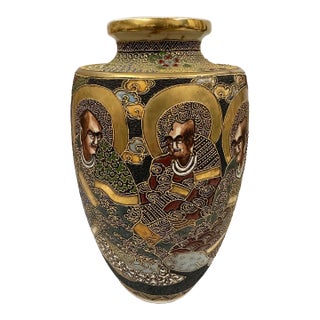 Early 20th Century Japanese Satsuma Polychrome Vase With Gilt and Figures For Sale