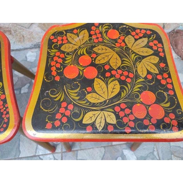Vintage Painted Flower Stands, Set of 2 For Sale - Image 4 of 9