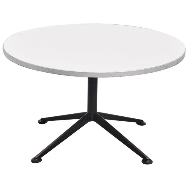 Round Coffee Table attributed to Friso Kramer for Ahrend De Cirkel, 1962 For Sale - Image 9 of 9