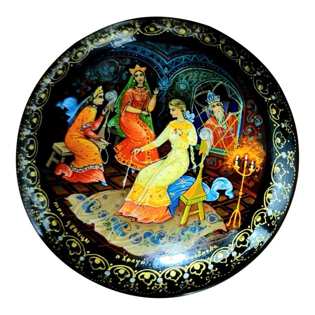 Russian Vintage Polychrome Painted Fine Black Lacquer Covered Round Box For Sale