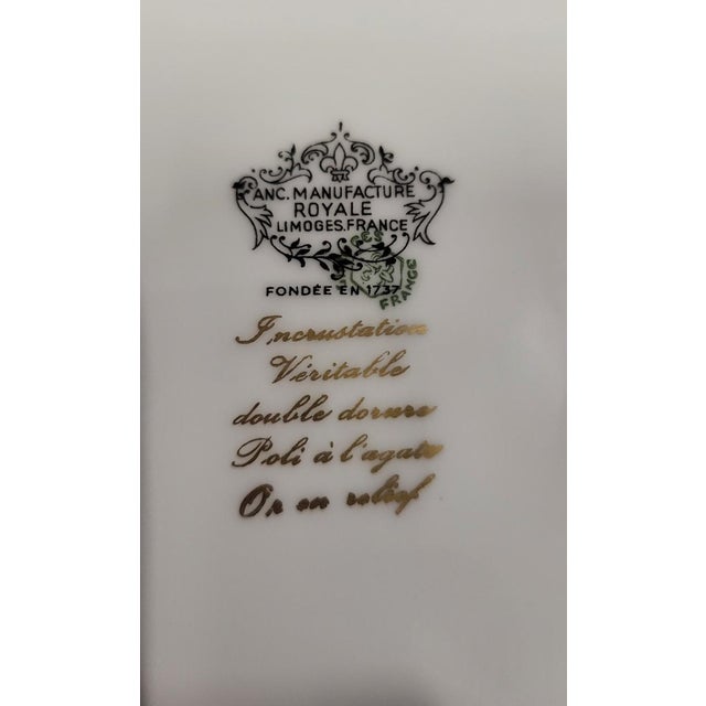 Gold-Plated Service from L' Ancienne Manufacture Royale de Limoges, France, 1980s, Set of 75 For Sale - Image 17 of 18