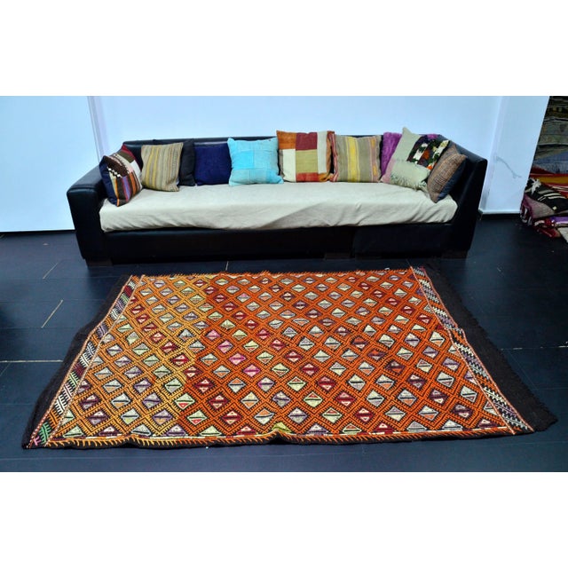 Vintage Turkish Orange Kilim Rug For Sale In Phoenix - Image 6 of 11