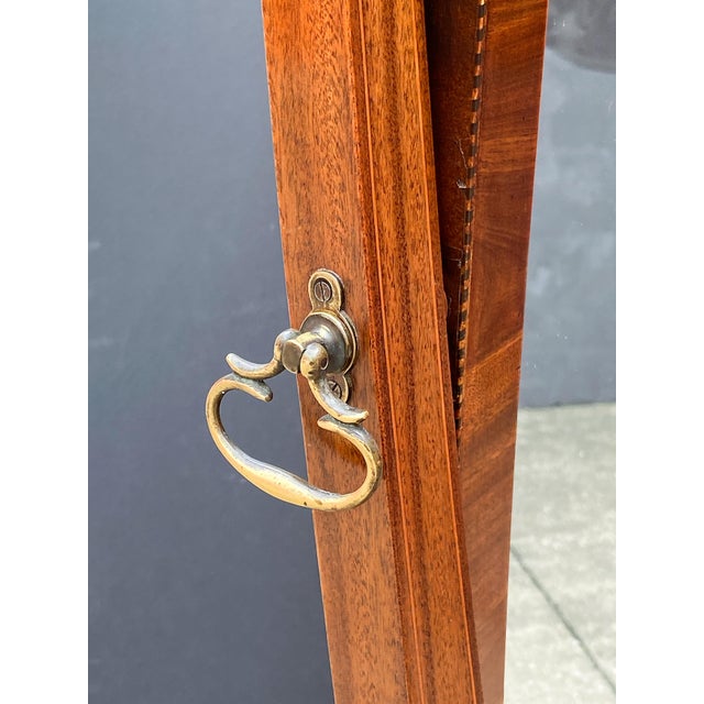 Cinnamon English Cheval or Dressing Mirror of Inlaid Mahogany in the Queen Anne Style For Sale - Image 8 of 10