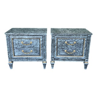 Late 20th Century Pair of Mid-Century Walnut Nightstands by Martinsville For Sale