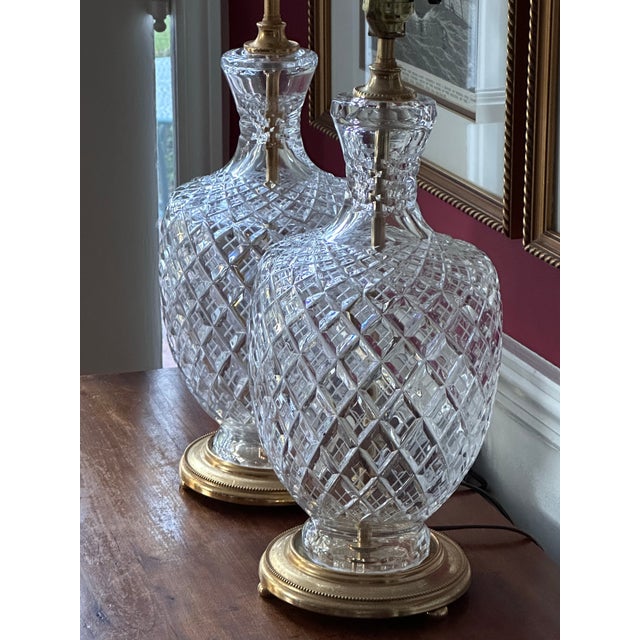 French Elegant French Finely Cut Crystal Cyclades Pattern Table Lamps With Fancy Brass Bases - A Pair For Sale - Image 3 of 11