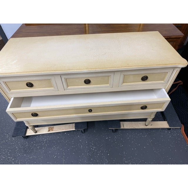 Early 20th Century French Louis XVI Creme Peinte Commode For Sale - Image 9 of 12