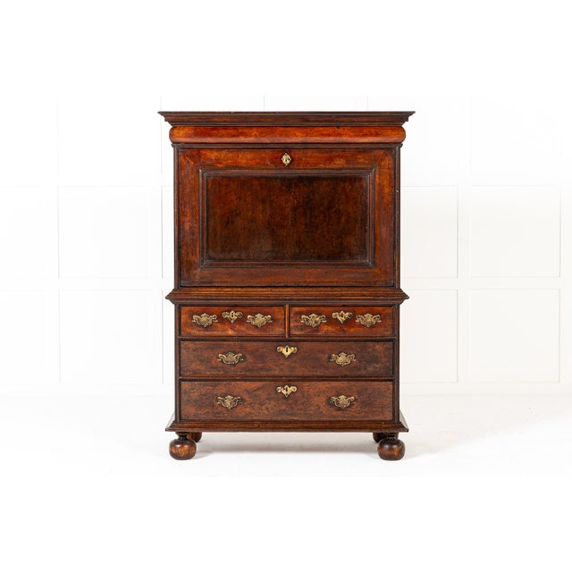 17th Century English William and Mary Walnut Escritoire For Sale - Image 11 of 12