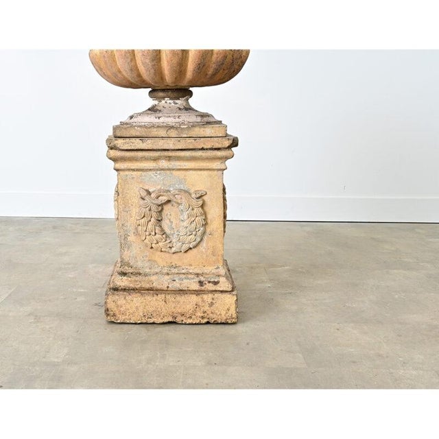 English 19th Century Doulton Campania Urn on Pedestal For Sale In Baton Rouge - Image 6 of 12