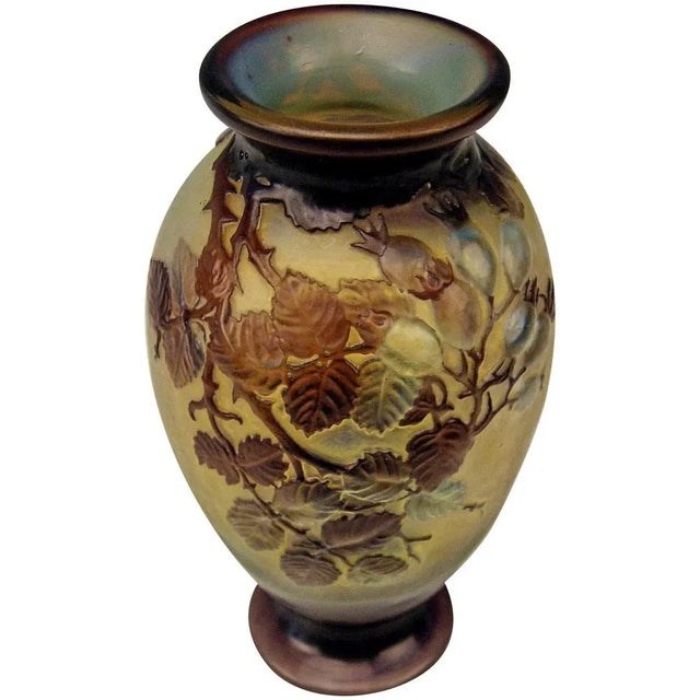 Glass Art Nouveau Wild Rose Soufflé Vase by Emile Gallé, Nancy, France, 1925 For Sale - Image 7 of 7