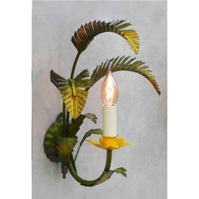 Mid-Century Italian Painted Tôle Palm Leaf Wall Lights, 1950s, Set of 2 For Sale - Image 6 of 10