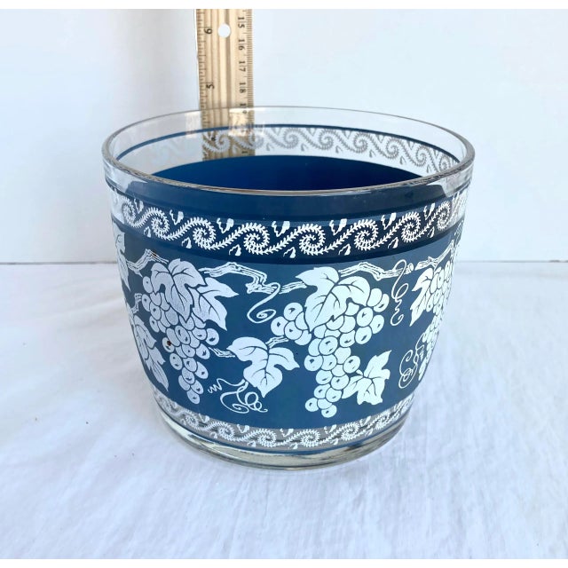 1960s Vintage Hazel Atlas Grape Leaves Atc41 Ice Bucket For Sale - Image 5 of 9