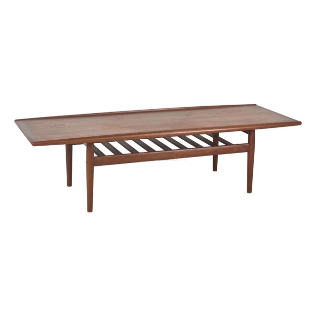 1960s Teak Surfboard Coffee Table Attributed to Grete Jalk for Glostrup Møbelfabrik For Sale