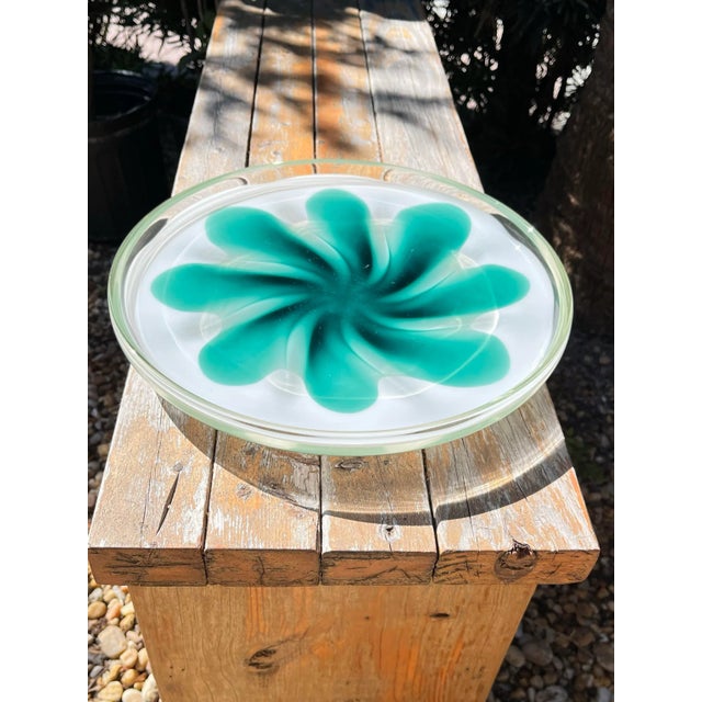 Mid Century hand-blown art glass centerpiece/plate by Paul Kedelv from the "Coquille" collection for Flygsfors (Sweden,...