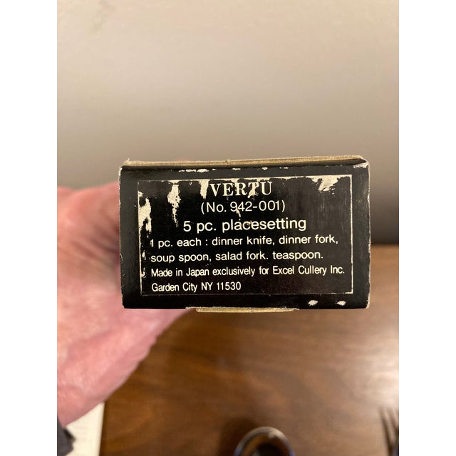 Metal 1950s Retroneu “Vertu” Flatware Nos (5 Setting, Each Being 5 Pieces) For Sale - Image 7 of 12