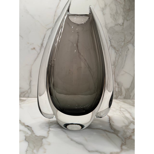 Global Views Fin Vase - Make a statement with our stunning Fin Vase, handcrafted from richly colored glass in a beautiful...