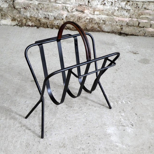 Brutalist Magazine Rack in Metal and Leather, 1960s, in Good conditions. Designed 1960 to 1969