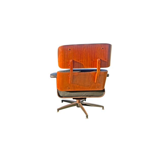 Vintage Mid Century Modern Leather Lounge Chair and Ottoman Attributed to Selig For Sale - Image 9 of 16