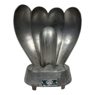 Italian Art Deco Style Antea Shell Lamp For Sale