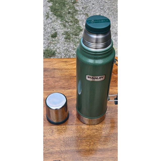 Vintage Stanley Classic Green Thermos Bottle With Original Handle, Since 1913 For Sale - Image 18 of 18