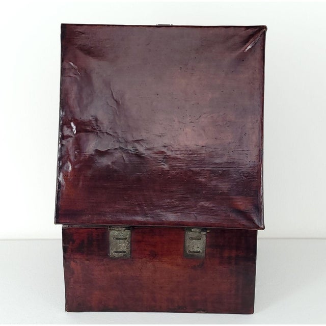 Brown Chinese Pig Skin Lacquered Box, Circa 1880 For Sale - Image 8 of 8