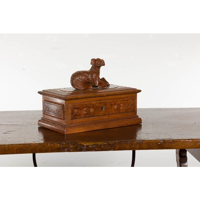 Victorian 19th Century English Oak Decorative Box with Dog Carving For Sale - Image 3 of 12