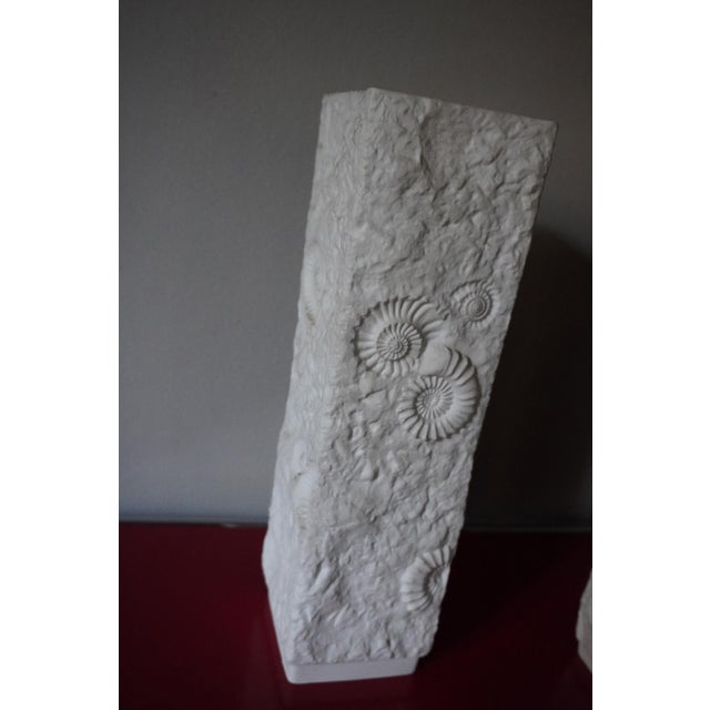 1960s Vintage German Vases with Fossil Design in Biscuit Porcelain from AK Kaiser, 1960s, Set of 5 For Sale - Image 5 of 18