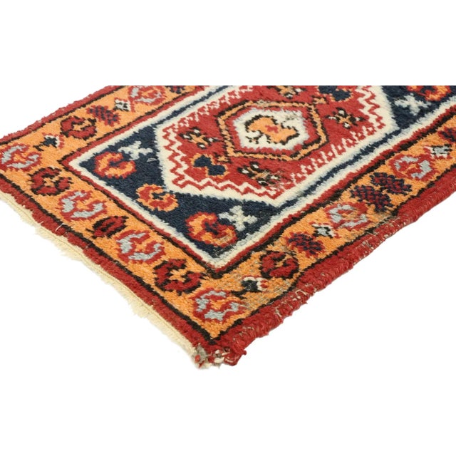 74913 Small Vintage Indian Oushak Rug, 01'04 x 01'10. Small vintage Indian Oushak rugs are handwoven textiles from India...