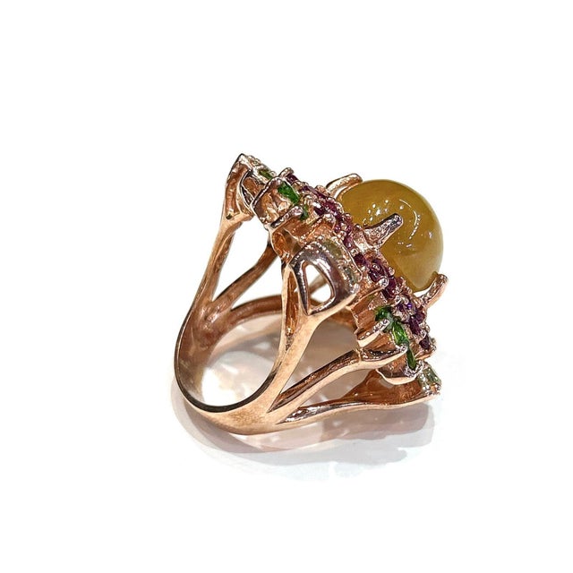 Bochic "Capri" Vintage Honey Sapphire, Garnet & Sapphire Ring - 18K Gold & Silver For Sale - Image 4 of 18