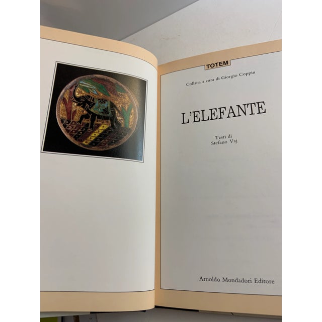 Children's 1989 l'Elefante The Elephant Italian Book For Sale - Image 3 of 12