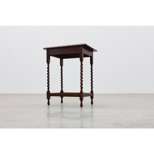 Early 20th Century English Oak Barley Twist Side Table with Shaped Top, 1900s For Sale - Image 5 of 11