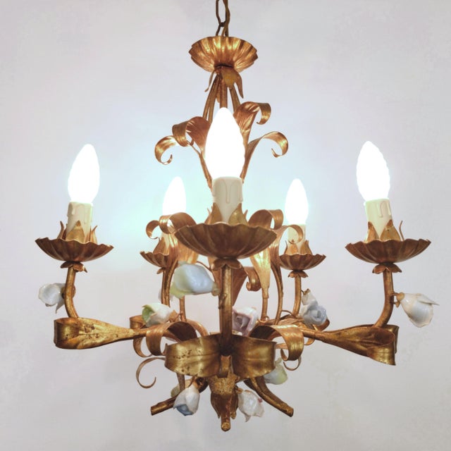 Mid-Century Modern Vintage Hollywood Regency Florentine Five-Arm Metal Chandelier with Porcelain Flowers, 1970s For Sale - Image 3 of 18
