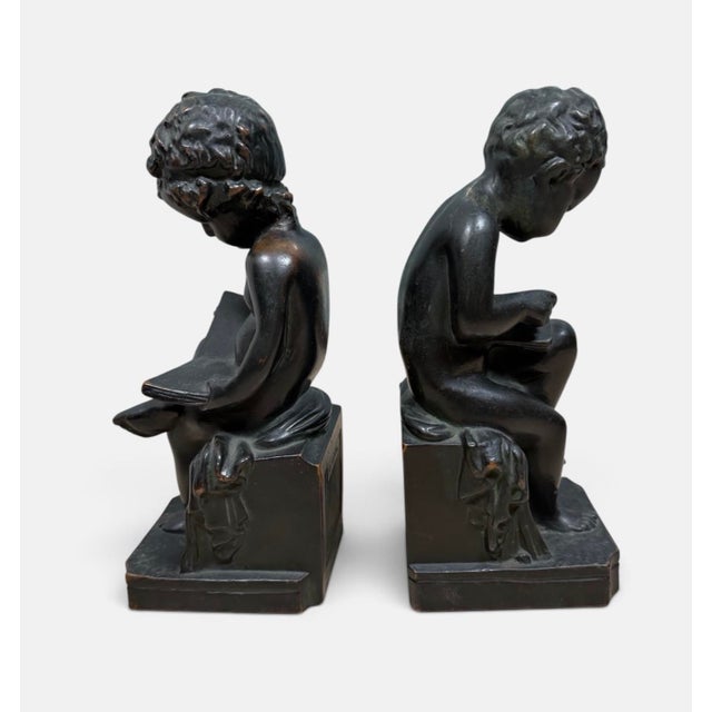 Antique 1920s Art Deco Pompeian Bronze Co. "The Scholar" Bookends – Pair, Model No. 141 For Sale In Los Angeles - Image 6 of 11