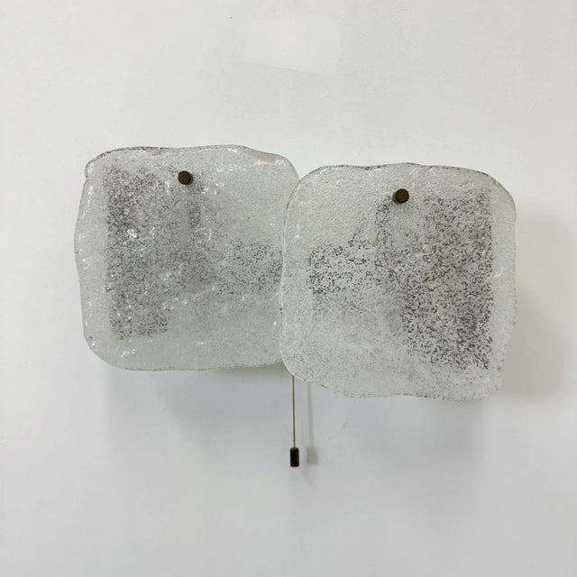 Modernist Frosted Ice Glass Wall Lamp attributed to J. T. Kalmar for Kalmar, 1960s For Sale - Image 3 of 8