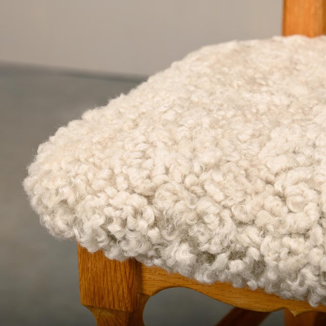 Brutalist Dining Chairs in Oak and Sheepskin from Henning Kjærnulf, Denmark, 1960s, Set of 8 For Sale - Image 16 of 18