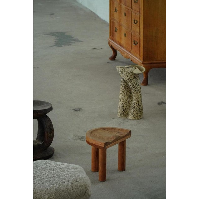 Mid-Century Swedish Folk Art Sculptural Pine Stool, 1950s For Sale - Image 3 of 17