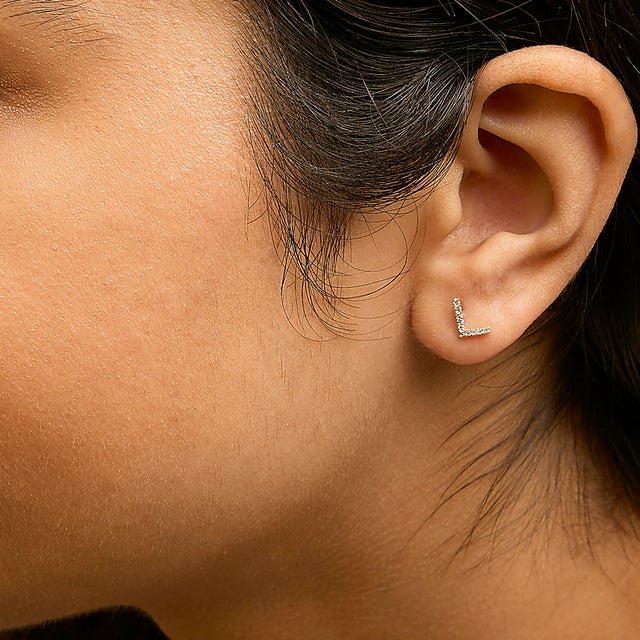 Haus of Brilliance 10K Yellow Gold 1/10 Cttw Diamond 'L' Initial Stud Earring For Sale - Image 4 of 5