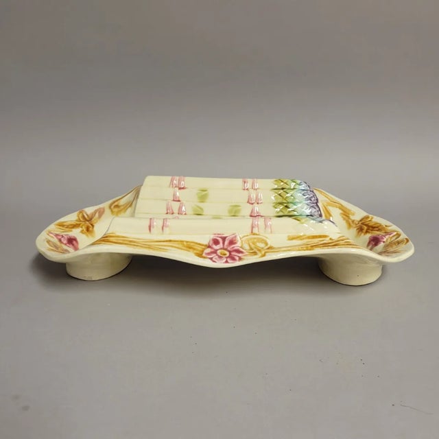 De Sarreguemines Circa 1900 French Majolica Asparagus Server With Hand-Painted Cradle & Floral Rim For Sale - Image 4 of 11