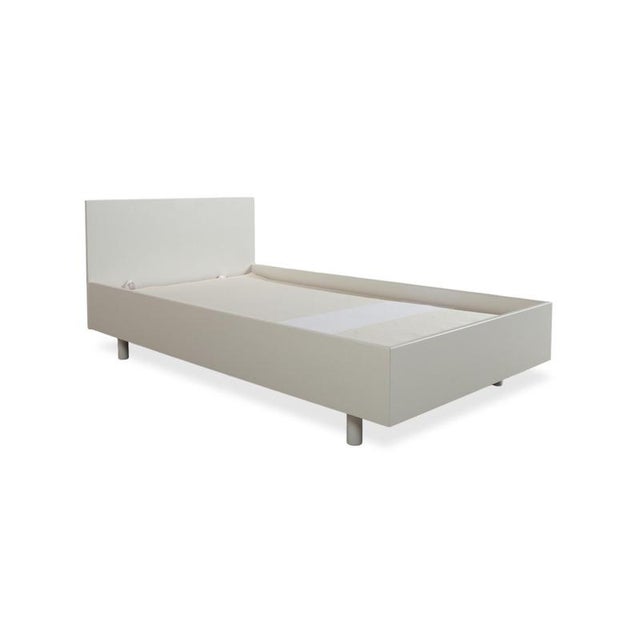 Modern Schramm Gala28 Wooden Bed in White For Sale - Image 3 of 17