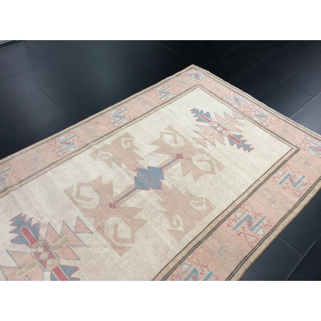 Textile 1960s Geometric Design Aztec Turkish Handmade Beige Rug For Sale - Image 7 of 11