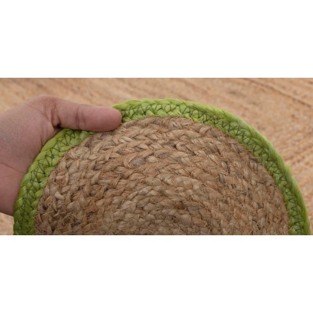 Light Green Green Scallop Edge With Natural Jute Rug 5x7 Ft. For Sale - Image 8 of 13