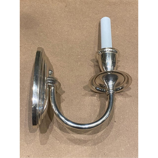 Traditional Classic Single-Arm Wall Sconce Polished Silver Metal Finish For Sale - Image 3 of 4