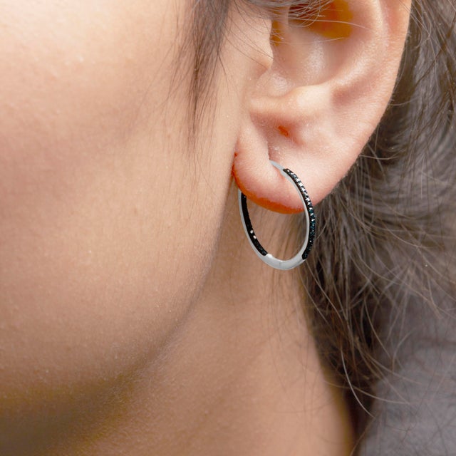 .925 Sterling Silver 1/3 Cttw Inside Out Blue Treated Diamond 1MM Wide Hoop Earrings (Blue Color, I2-I3 Clarity) For Sale - Image 4 of 5