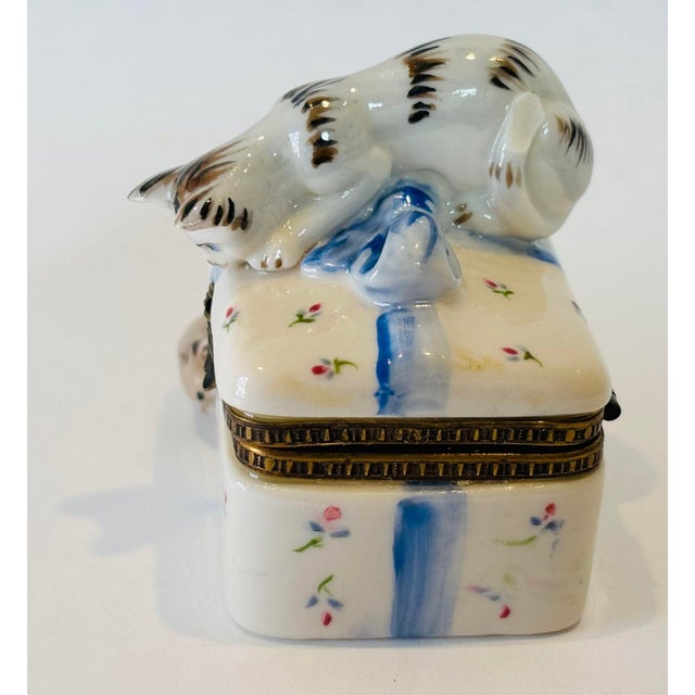 White Porcelain Collectible Box Cat With Mouse For Sale - Image 8 of 12