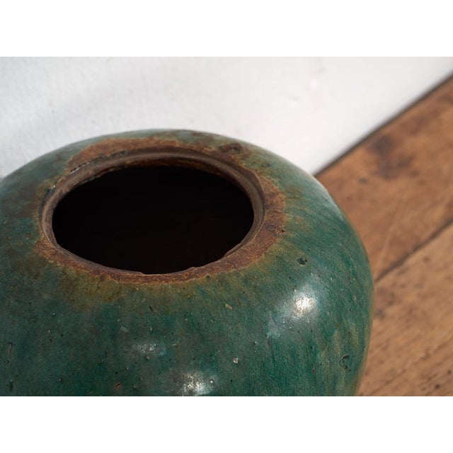 Small antique vase (c.1820) Dimensions: Diameter: 16 cm Height: 22 cmStyle: Qing DynastyMaterials and techniques:...