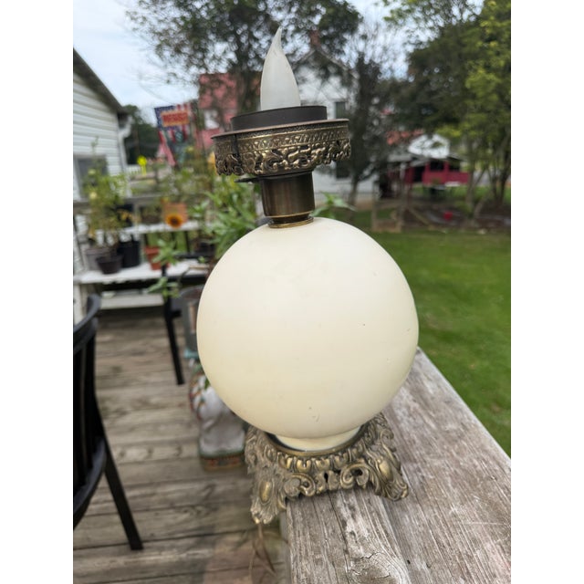 1960s Vintage "Gone With the Wind” Hurricane Parlor Lamp Double Globe Pink Roses For Sale - Image 5 of 11